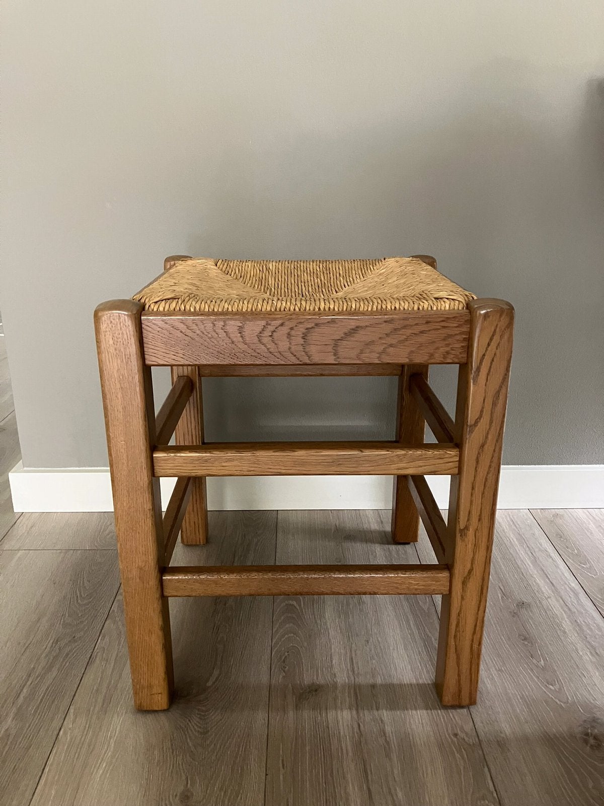 Hout krukje met biezen zitting, Ophalen, Gebruikt, Overige materialen