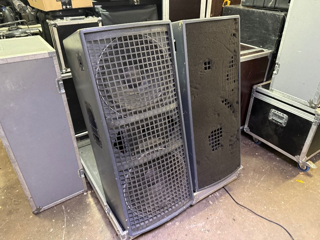 Ecler Awak 215 speakers luidsprekers + flightcases, Ophalen of Verzenden, Gebruikt, Overige merken