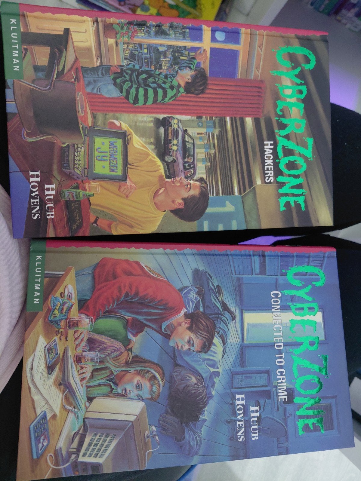 Cyberzone boeken: Hackers & Connected to Crime, Ophalen of Verzenden, Gelezen, Huub Hovens, Fictie