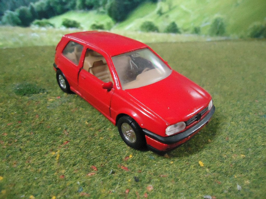 1/36 Volkswagen Golf 3 GTi 3-deurs - rood, Ophalen of Verzenden, Gebruikt, Auto, Overige merken