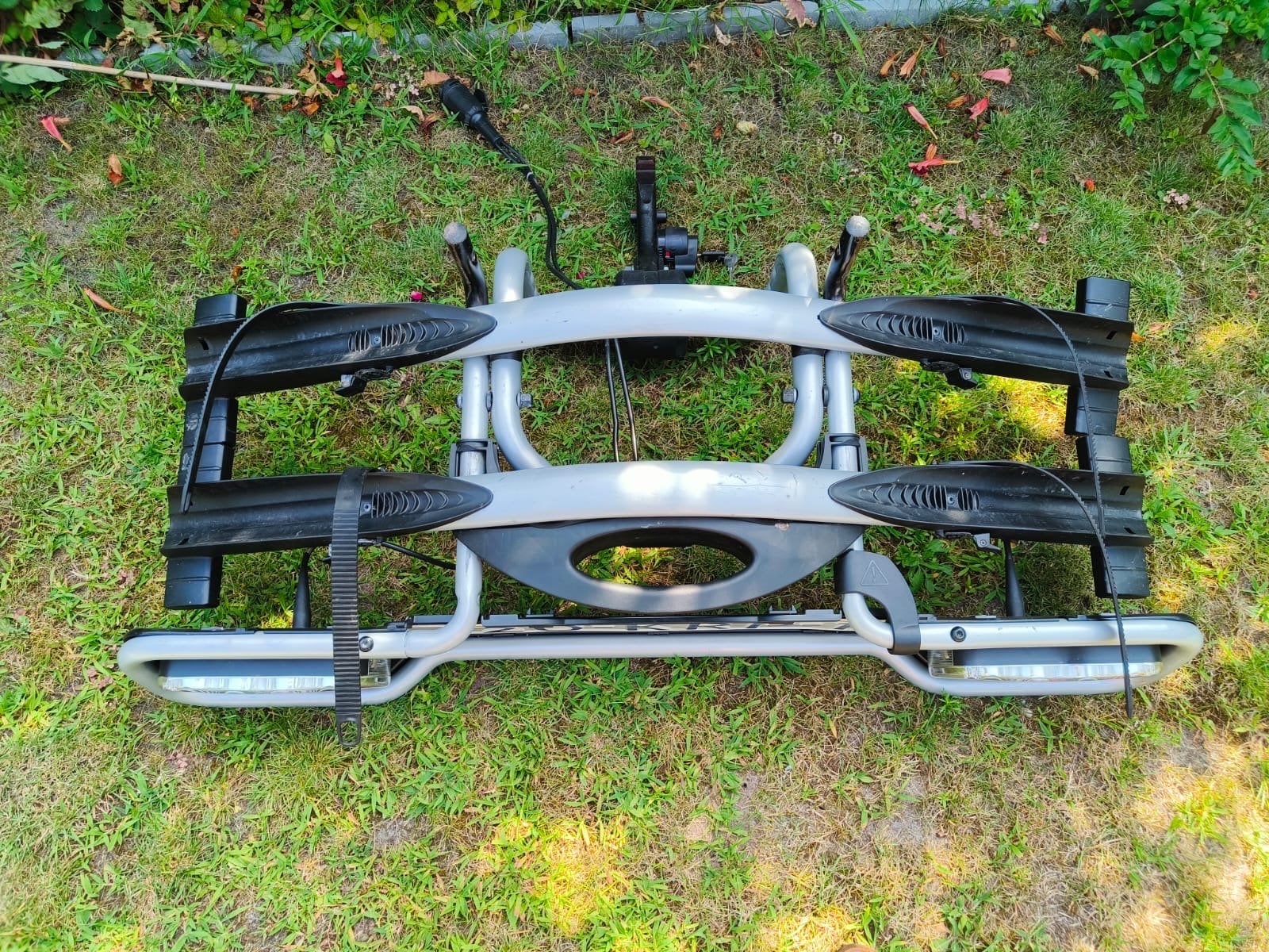 Thule fietsendrager voor 2 fietsen - Toyota Prius, Ophalen, 2 fietsen, Gebruikt, Trekhaakdrager