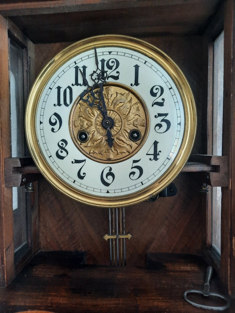 Klok Regulateur, Ophalen