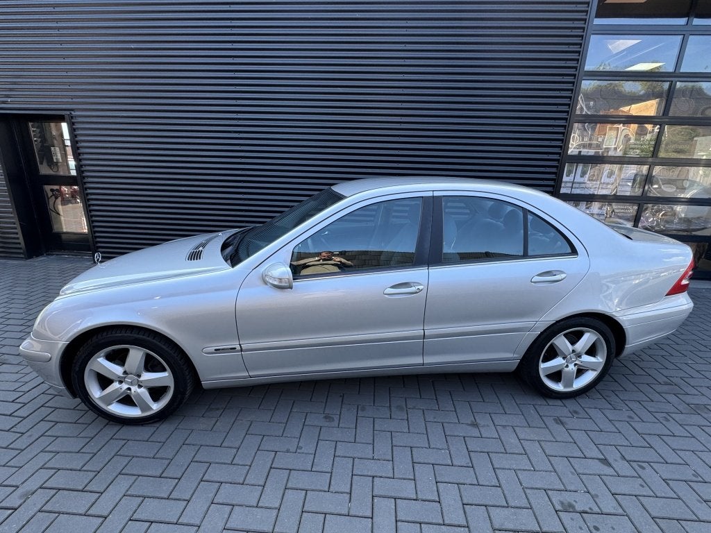Mercedes-Benz C-Klasse 180 K. Classic AUTOMAAT| ZEER MOOI| R, Auto's, Automaat, Gebruikt, 1796 cc, Sedan