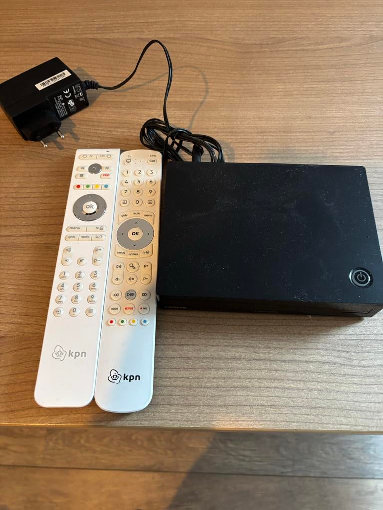 KPN Arcadyan HMB2260 Decoder met afstandsbedieningen, Ophalen of Verzenden, Gebruikt, Decoder