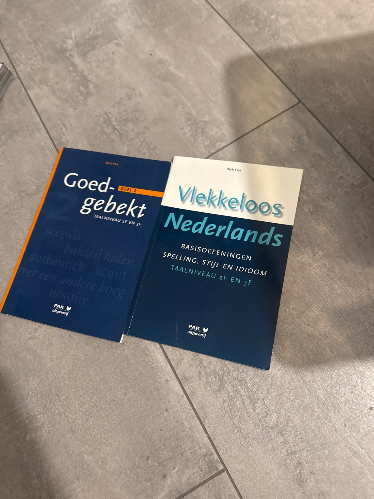 Goed Gebekt & Vlekkeloos Nederlands - Dick Pak, Boeken, Verzenden, Zo goed als nieuw, Non-fictie