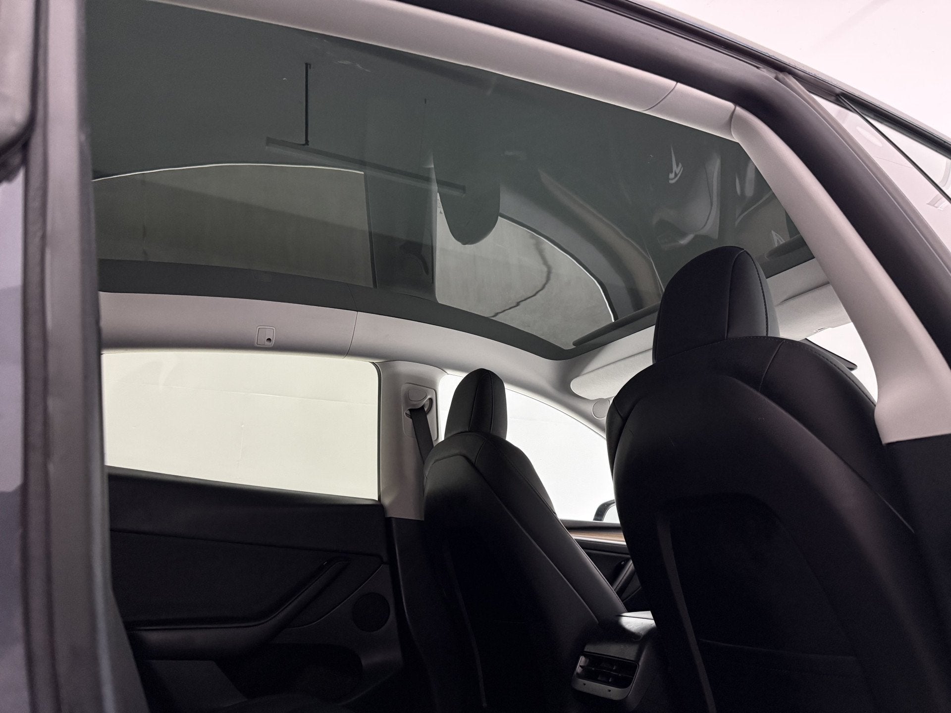 Foto 33 van Tesla Model Y Long Range AWD 75 kWh | Snelladen | SOH 90% |