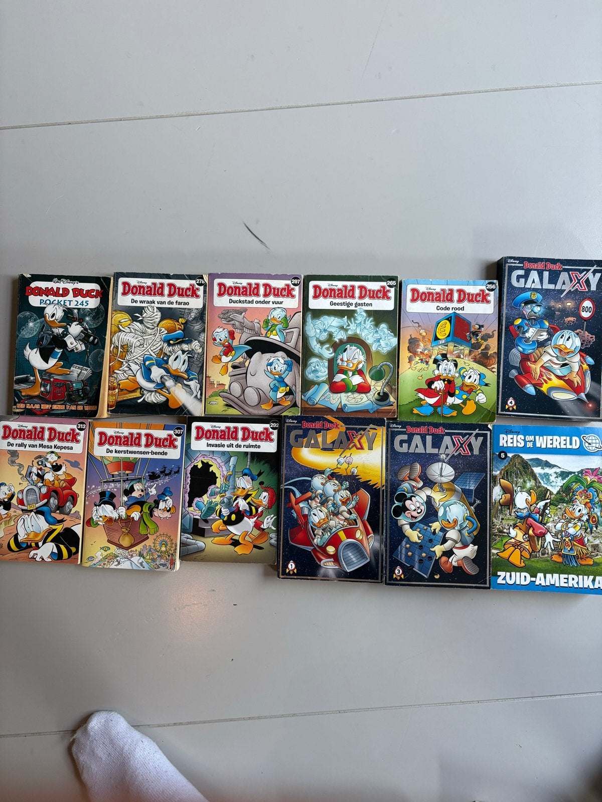 Donald Duck pockets & Galaxy reeks – 12 stuks, Meerdere stripboeken, Verzenden, Gelezen