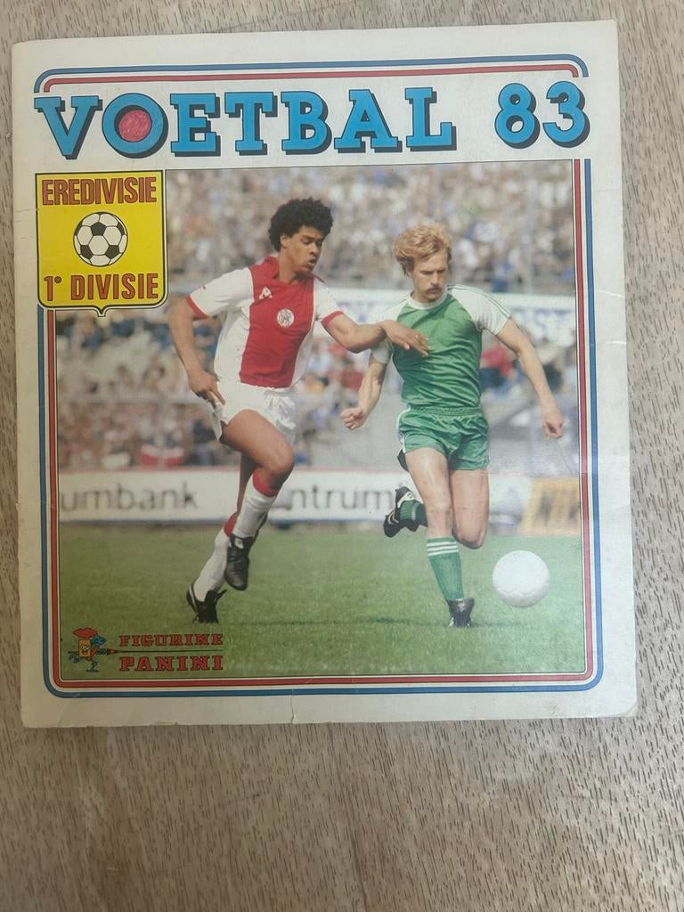 Panini Voetbal 83 Album - Eredivisie & 1e Divisie, Ophalen of Verzenden, Zo goed als nieuw, Overige binnenlandse clubs, Boek of Tijdschrift