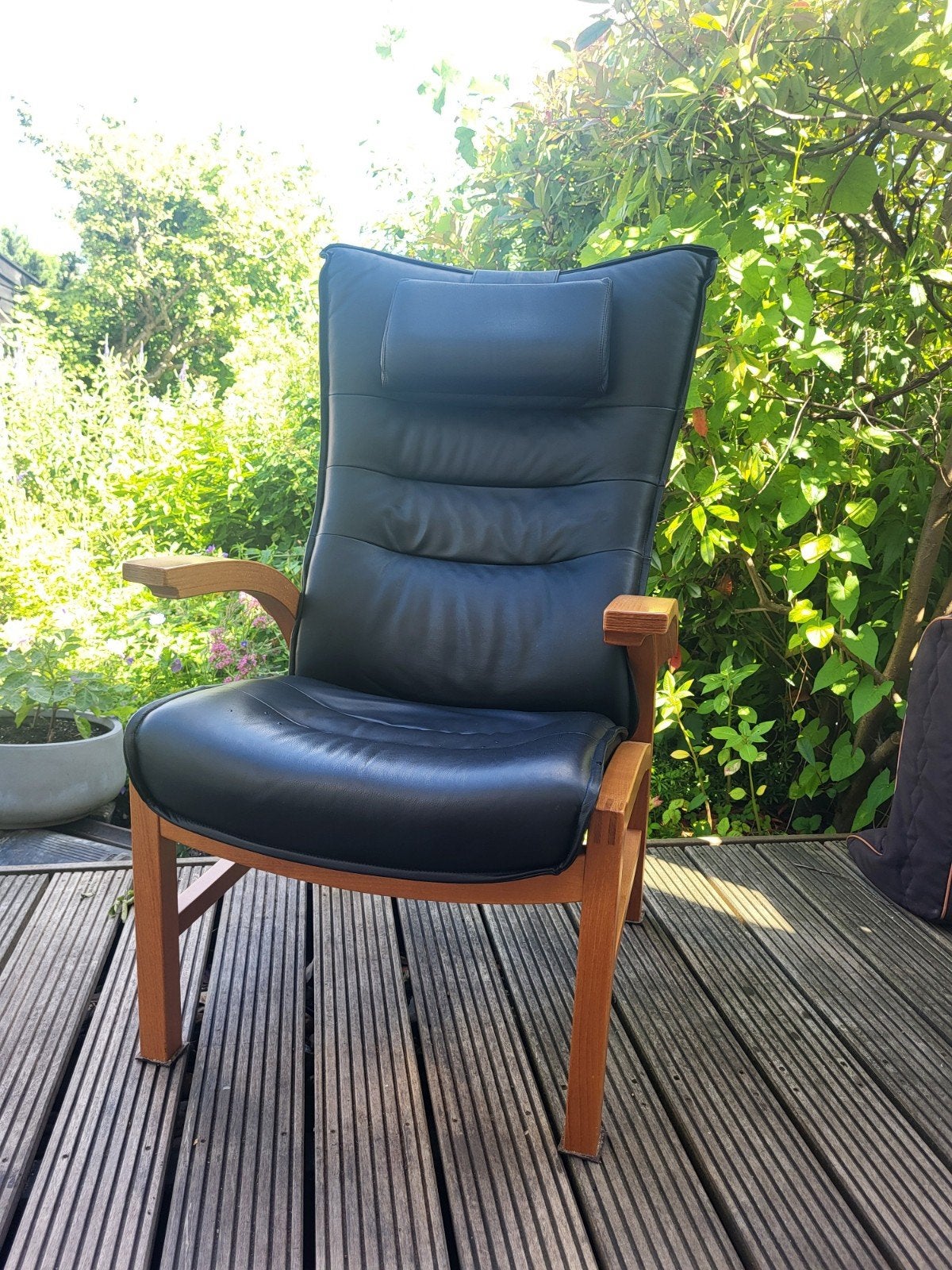 Farstrup relax fauteuil, zwart leer en houten frame, Huis en Inrichting, Ophalen, Gebruikt, Zwart, Modern Scandinavisch