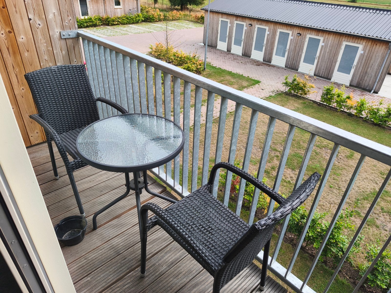 leuk buiten setje voor een klein prijsje inclusief stoelen, Ophalen, Zo goed als nieuw