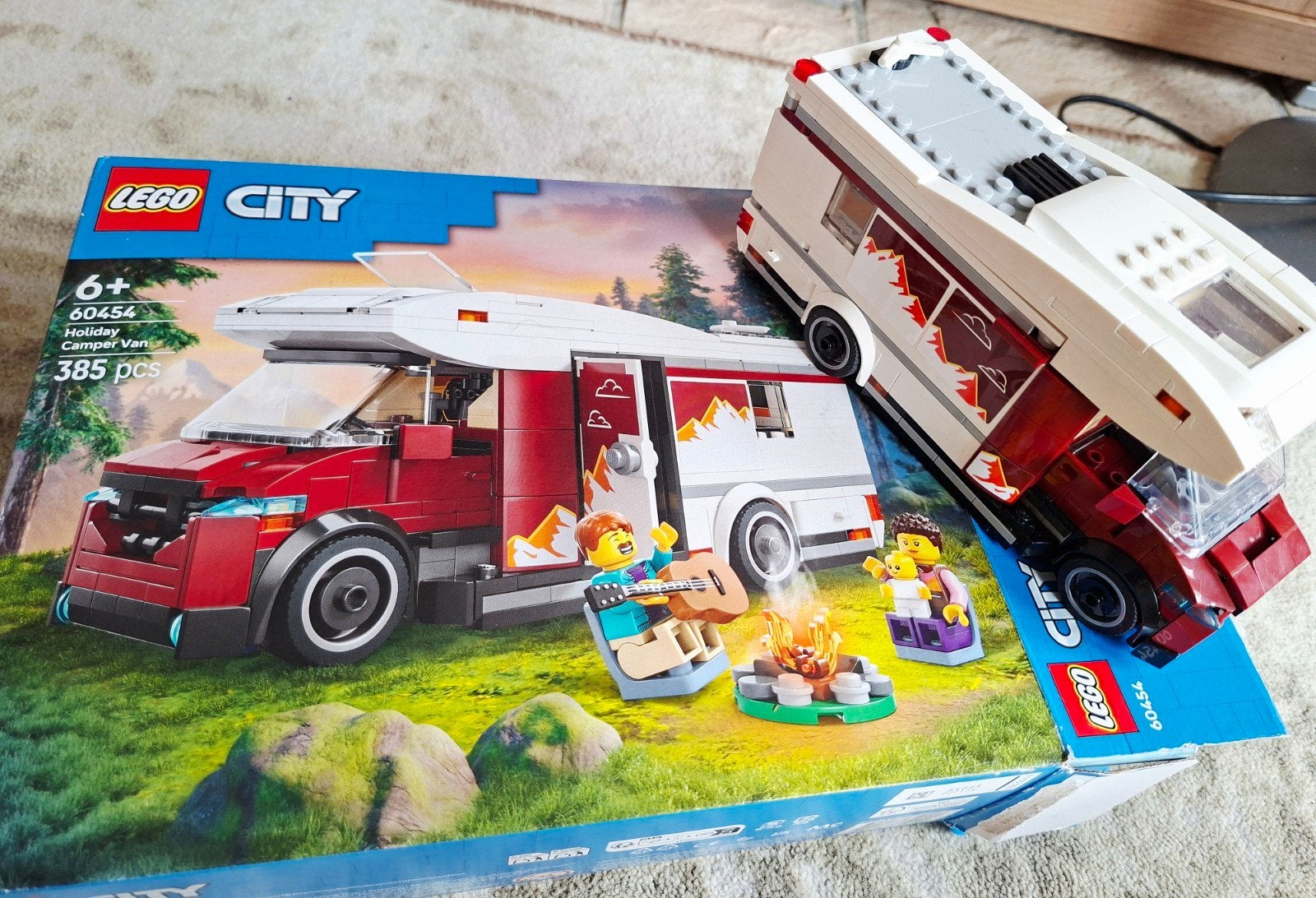 LEGO City 60454 – Holiday Camper Van (385 onderdelen), Ophalen