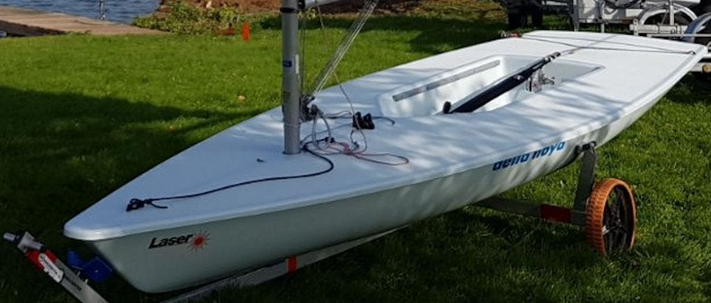 ILCA 6 / Laser Radial wedstrijdklaar met carbon topmast, Watersport en Boten, Gebruikt, Minder dan 15 m², Overige typen, Ophalen