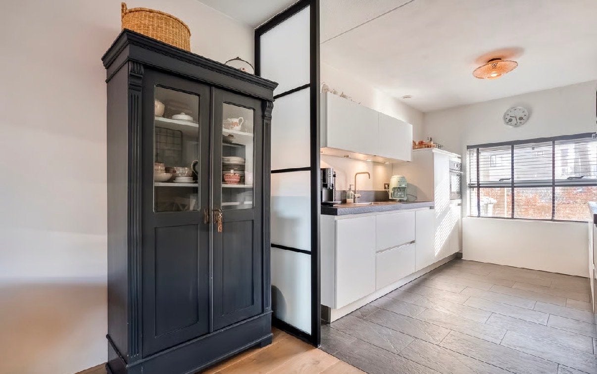 Complete keuken met diverse apparatuur, Ophalen, Gebruikt, Wit, Graniet of Steen