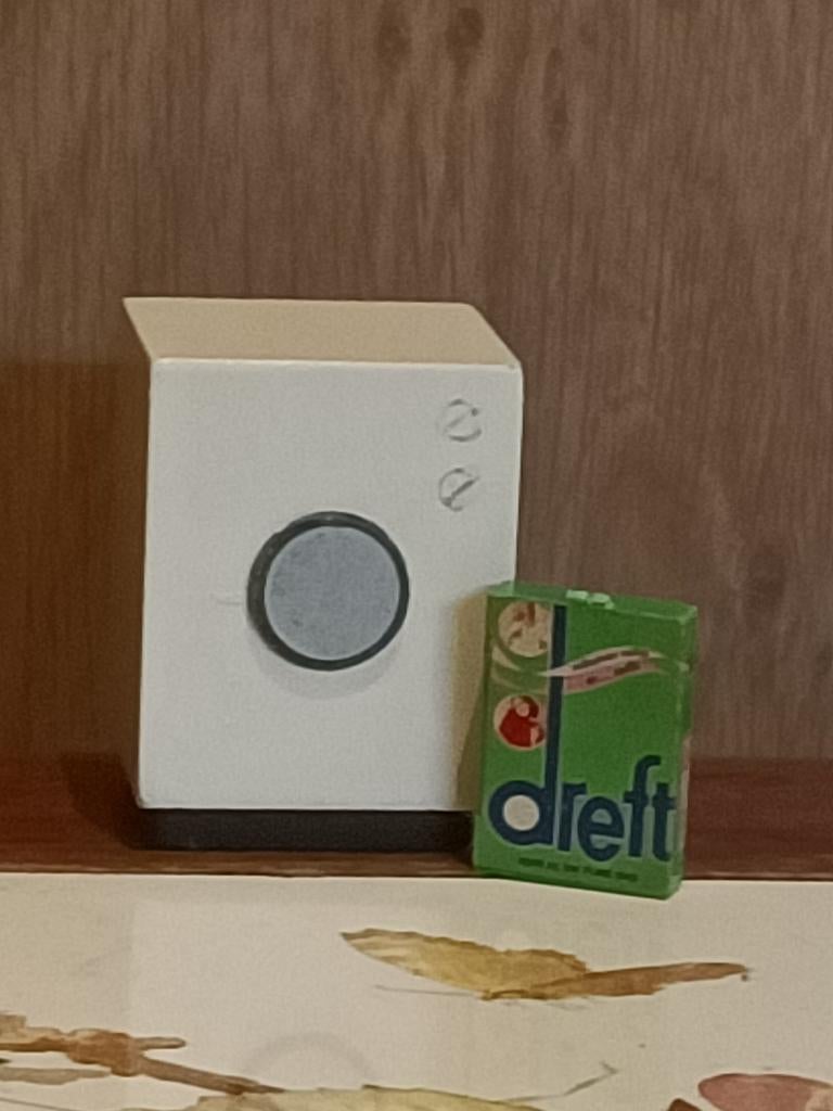 Oude houten wasmachine met pak Dreft poppenhuis, Ophalen of Verzenden, Gebruikt, Poppenhuis