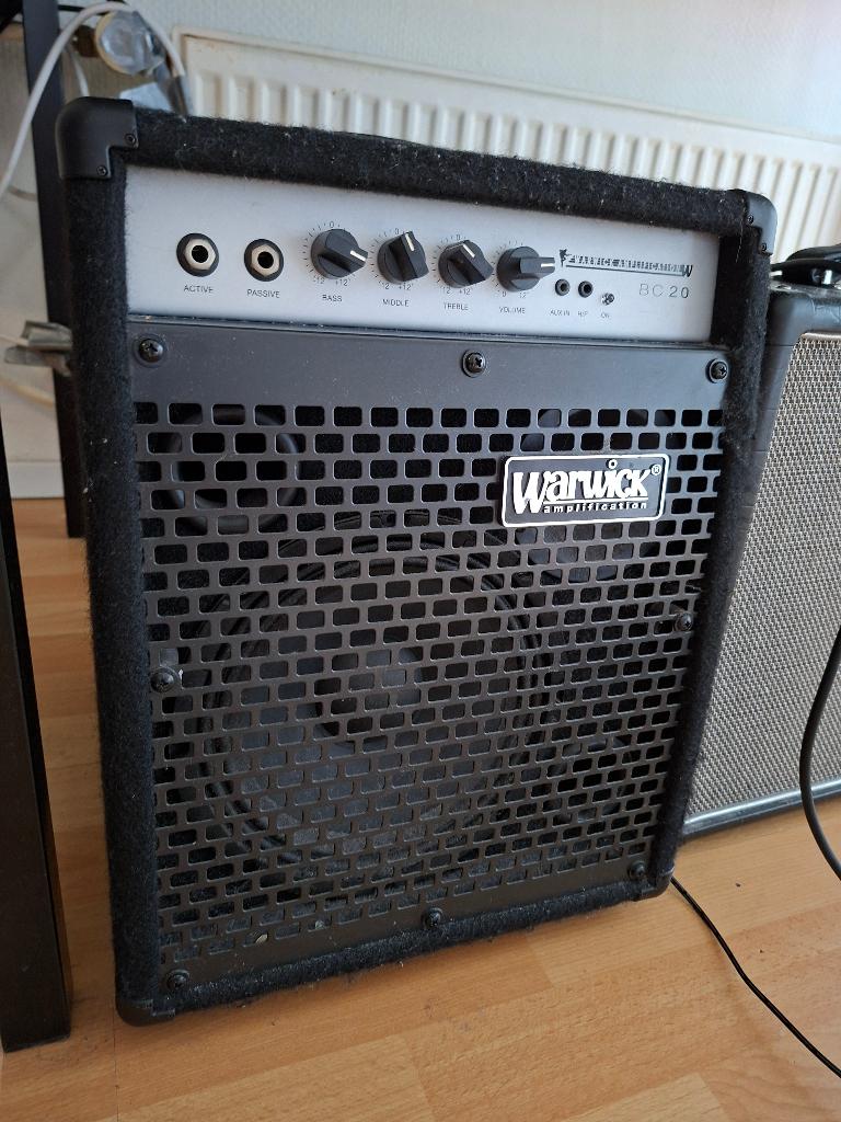 Bass amp Warwick BC20 - 100€, Muziek en Instrumenten, Ophalen, Zo goed als nieuw, Basgitaar, Minder dan 50 watt