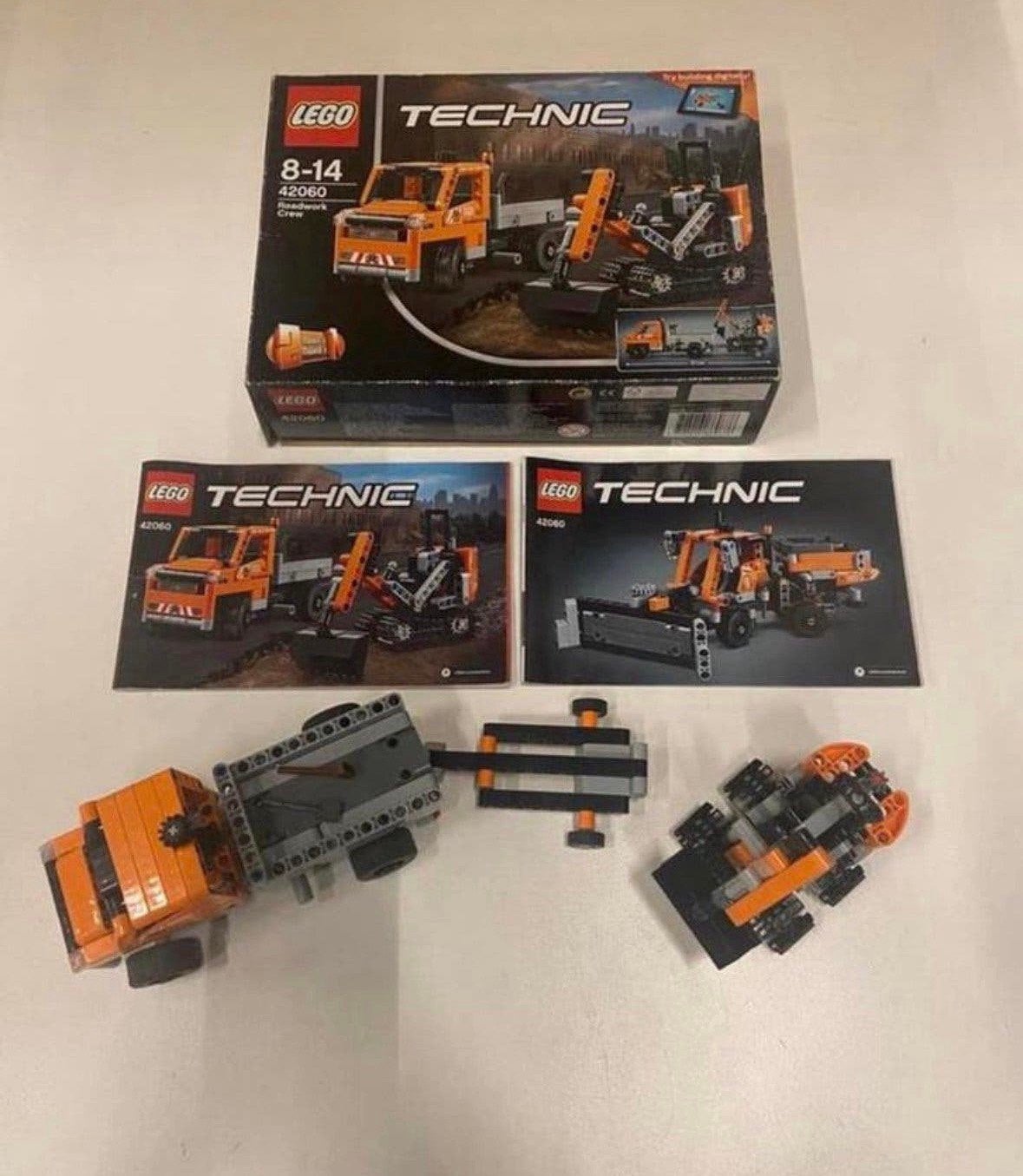 Lego Technic 42060 Wegenbouw ploeg, Inclusief instructies, -, Ophalen of Verzenden, Zo goed als nieuw