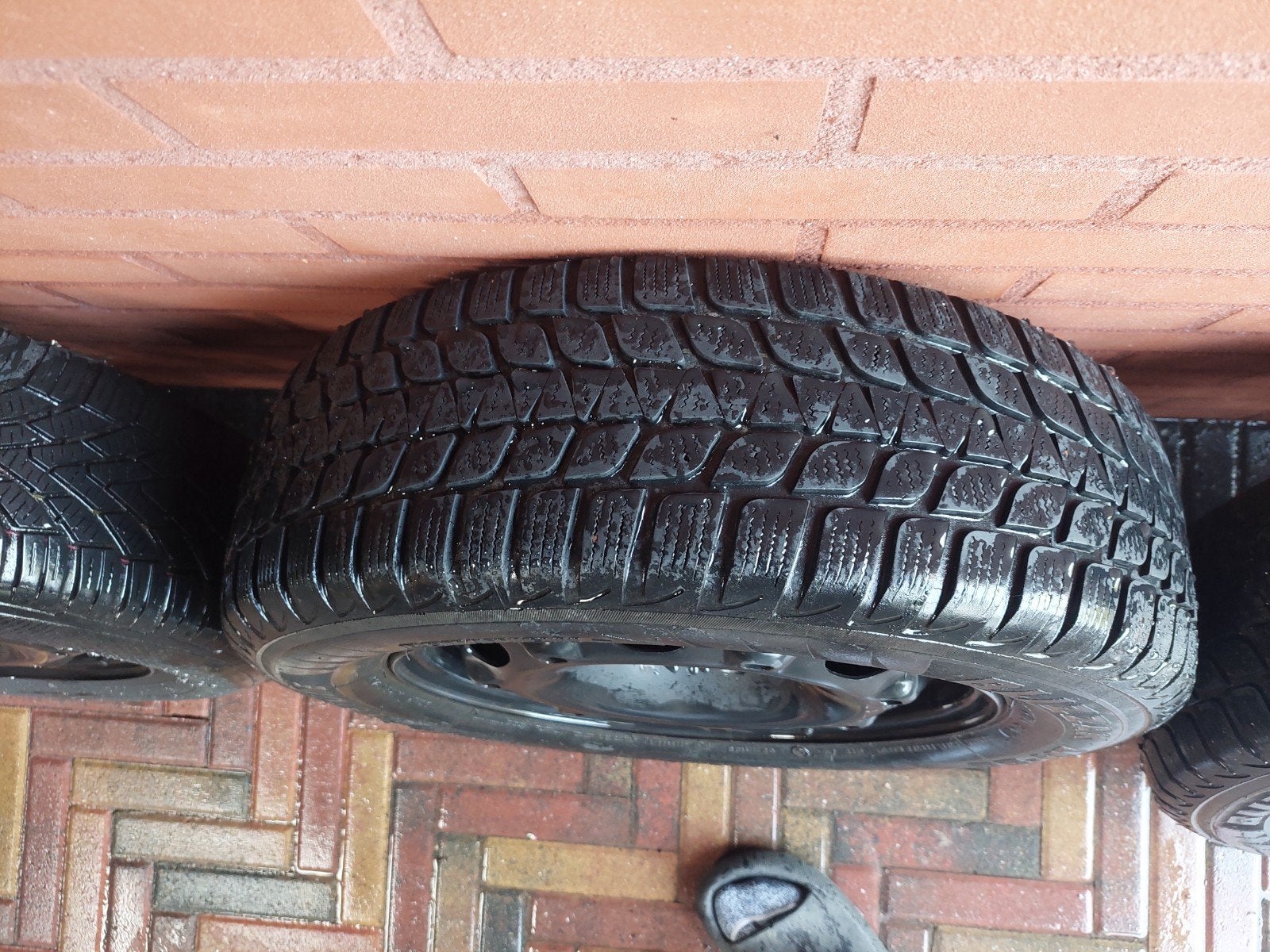 Winterbanden op stalen velg - 175/70 R14, Auto-onderdelen, Banden en Velgen, Ophalen, 14 inch, Gebruikt, 175 mm