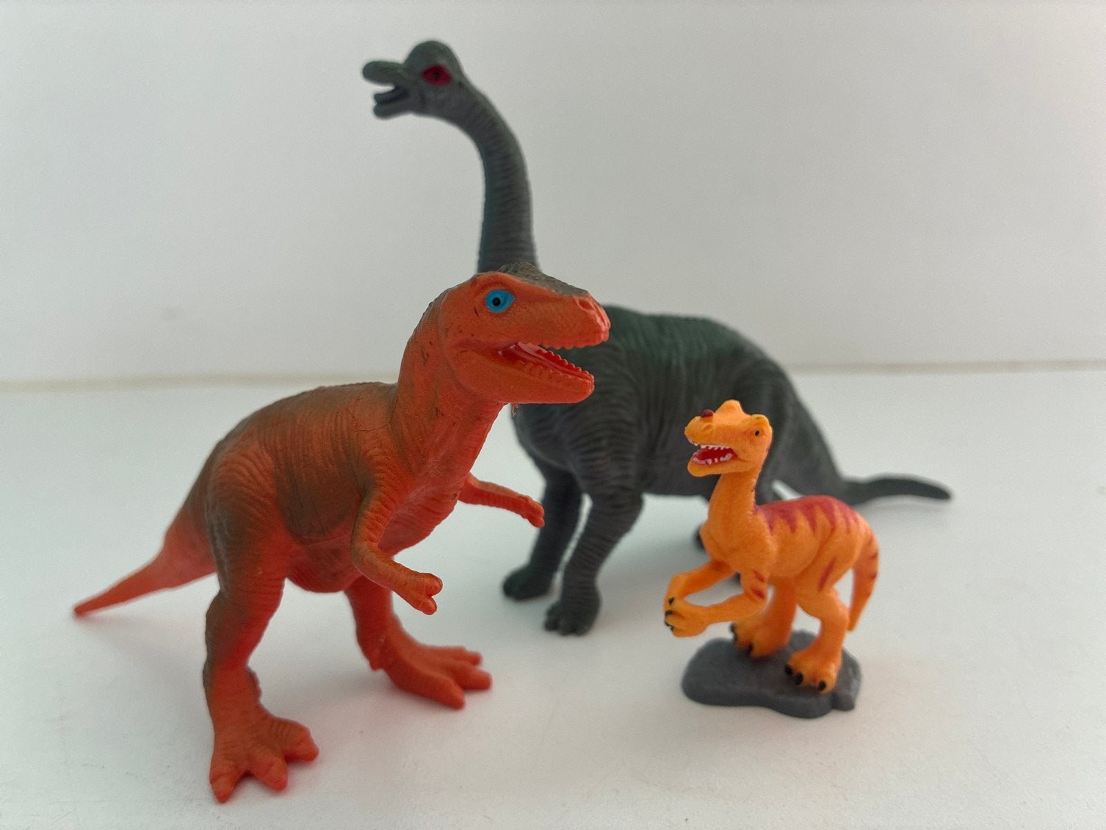 Dinosaurus speelgoed set - 3 stuks, Ophalen, Zo goed als nieuw, Jongen of Meisje
