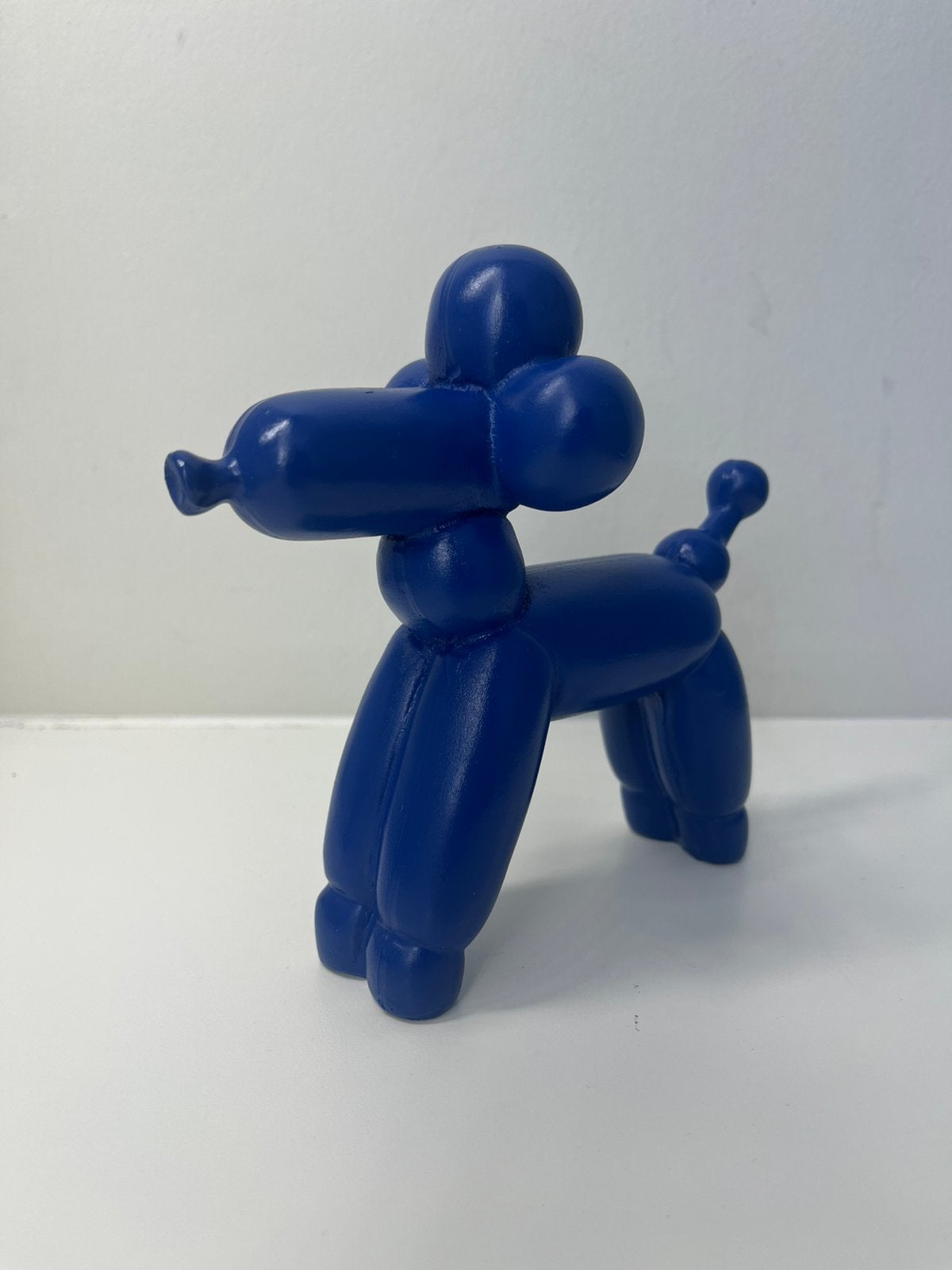 Modern beeldje van een blauwe 'Balloon Dog', Antiek en Kunst, Kunst | Designobjecten, Beeld, Ophalen of Verzenden, Overige materialen