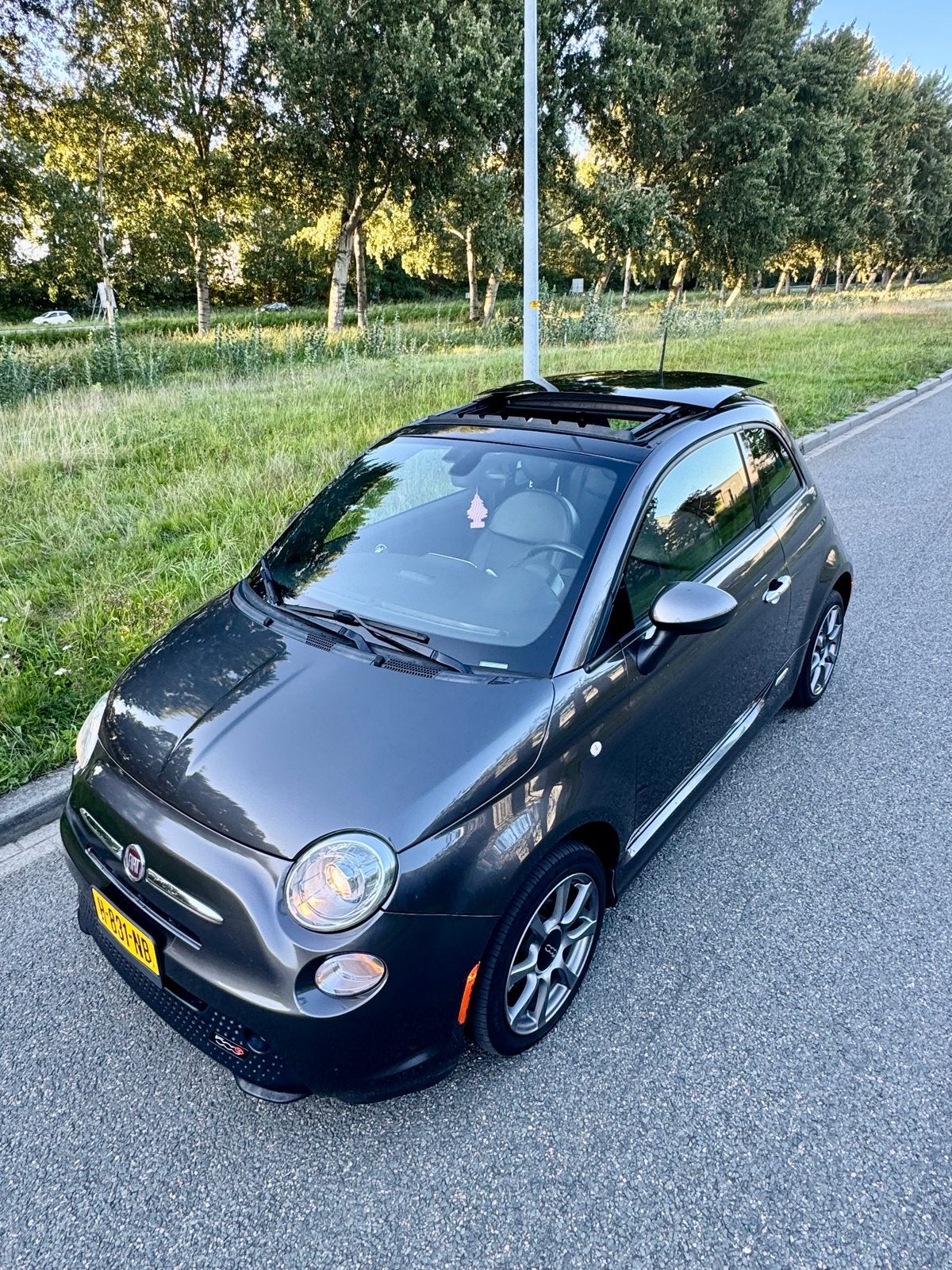 Fiat 500E/PanoDak/Leer/Automaat/Stoelverwarm/Airco/, Automaat, 1350 kg, 4 stoelen, Leder en Stof