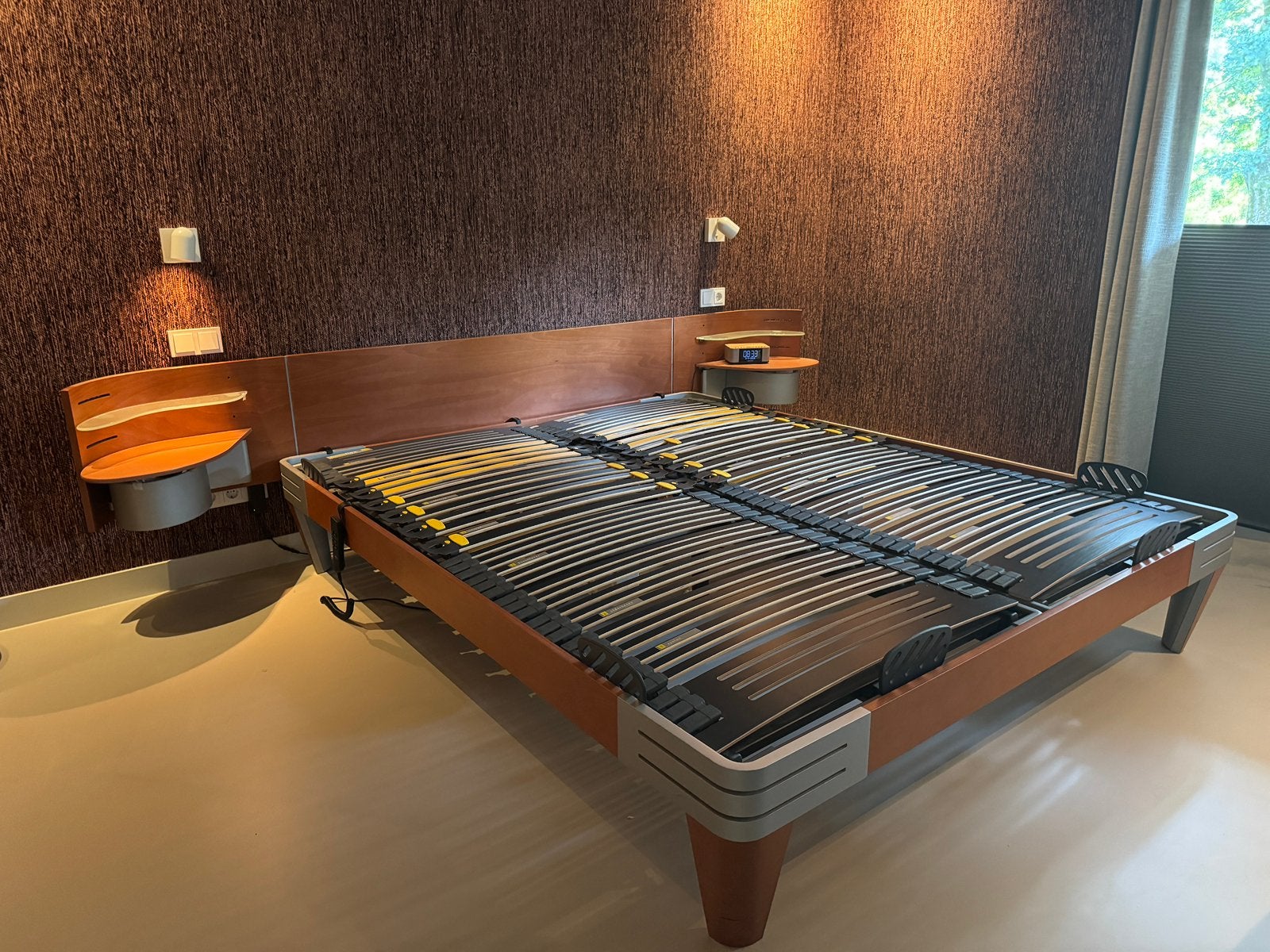 Auping Auronde bed 180x220 – elektrisch verstelbaar, Huis en Inrichting, Ophalen, Gebruikt, Tweepersoons, Stijlvol