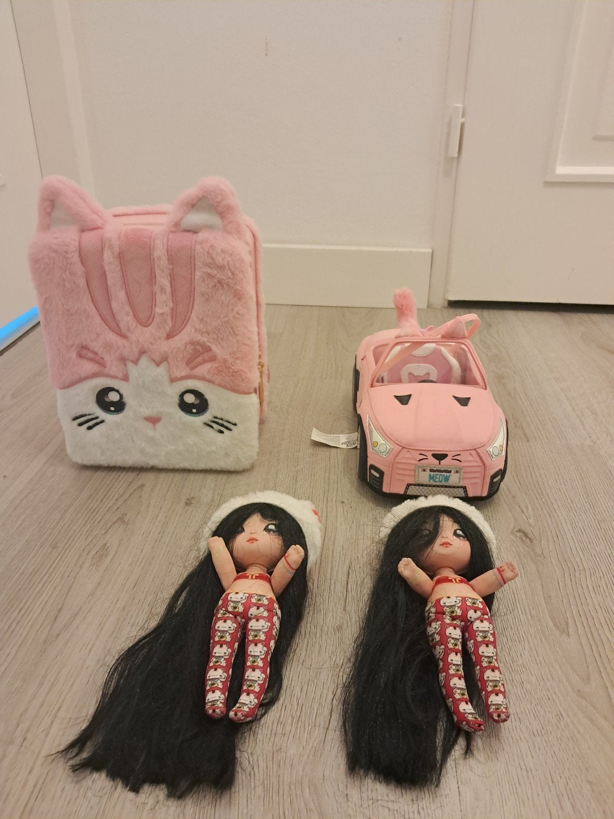Roze kattenset: tas, auto en 2 poppen, Ophalen