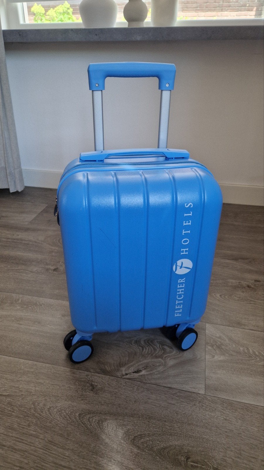 Fletcher Hotels Handbagage Koffer - Blauw, Ophalen, Wieltjes, 20 tot 30 cm, Blauw