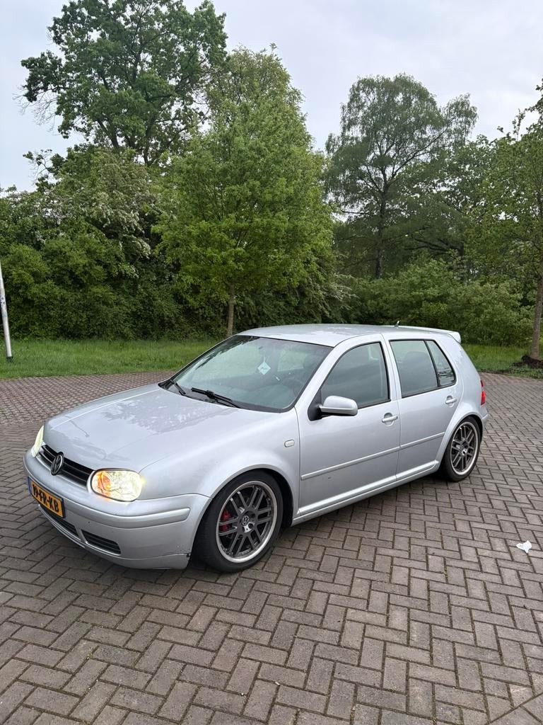 Volkswagen Golf 1.4 55KW 2000 Grijs, Auto's, Voorwielaandrijving, 15 km/l, 74 pk, Zwart