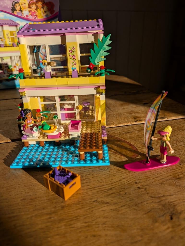 Lego Friends strandhuis 41037 (bijna) COMPLEET, Ophalen of Verzenden, Zo goed als nieuw