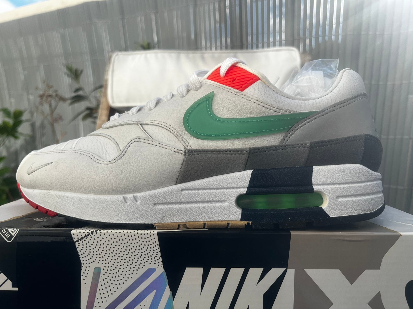 Nike Air Max 1 Evolutio of Icons 44,5, Ophalen of Verzenden, Gedragen, Overige kleuren