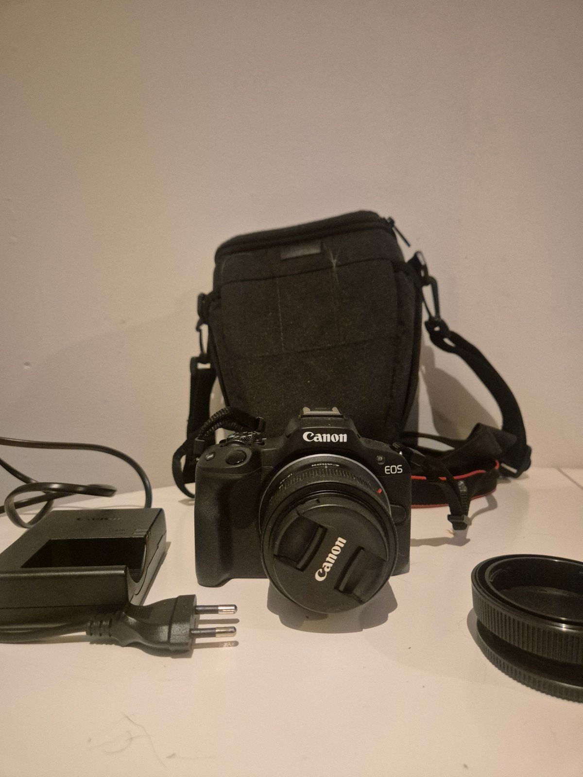 Canon R50 + Canon RF 18-45mm lens, incl. accessoires, Audio, Tv en Foto, Fotocamera's Digitaal, Ophalen, Canon, Cameratas, Zo goed als nieuw