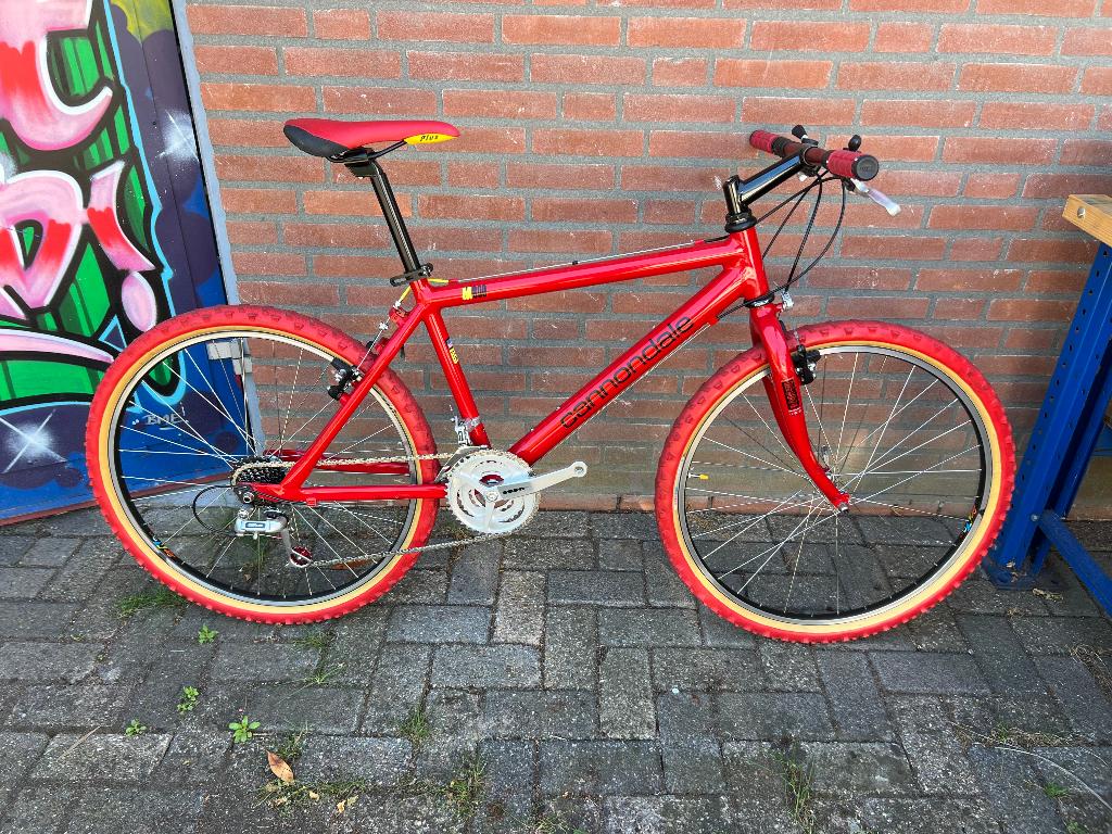 Cannondale M800 retro MTB rood, Fietsen en Brommers, Fietsen | Mountainbikes en ATB, Hardtail, Velgrem, Ophalen of Verzenden, Zo goed als nieuw