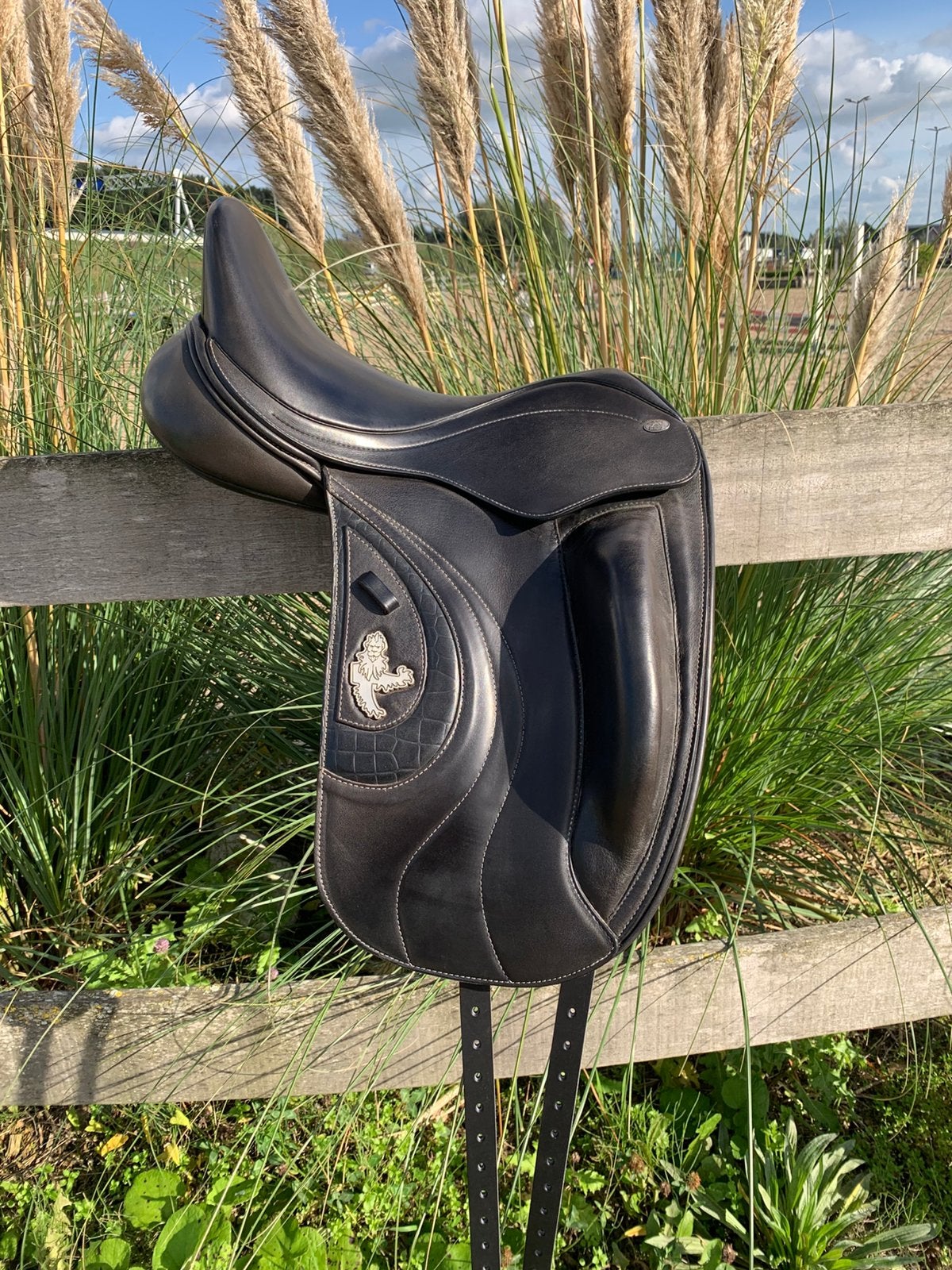 Fairfax World Class Dressage 17,5 inch zwart - zgan, Dieren en Toebehoren, L (17.5 inch), Dressuur, Overige merken, Inclusief zadelhoes