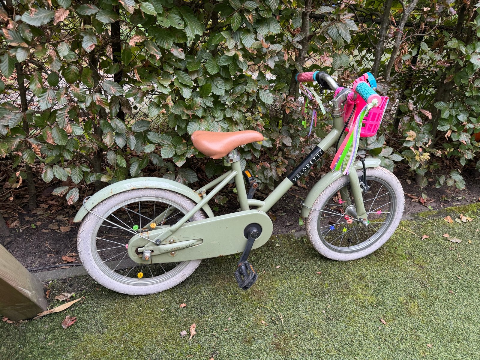 Veloretti kinderfiets 16 inch - Zo goed als nieuw, Ophalen of Verzenden, Zo goed als nieuw, Terugtraprem, 16 tot 20 inch