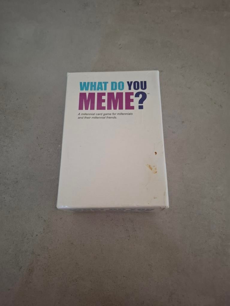 What Do You Meme? Kaartspel 17+, Ophalen