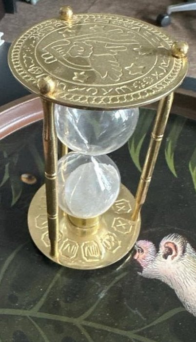 Decoratieve zandloper met messing frame, Ophalen of Verzenden