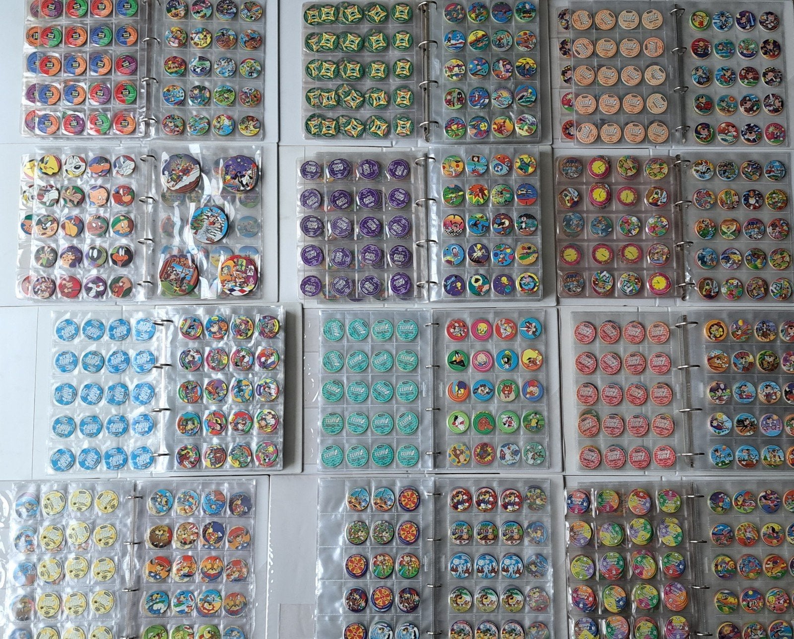 Heel veel flippo's (per stuk, serie of geheel te koop), Verzamelen, Flippo's, Ophalen of Verzenden, Spiek, Verzameling, Met verzamelmap(pen)