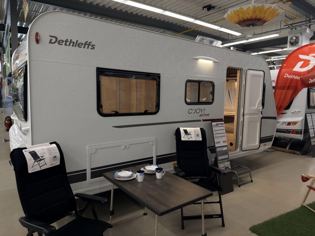 Dethleffs C'Joy Active 460 LE Active Pakket + 1360 KG, Caravans en Kamperen, Schokbreker, Bedrijf, Dethleffs, 5 tot 6 meter