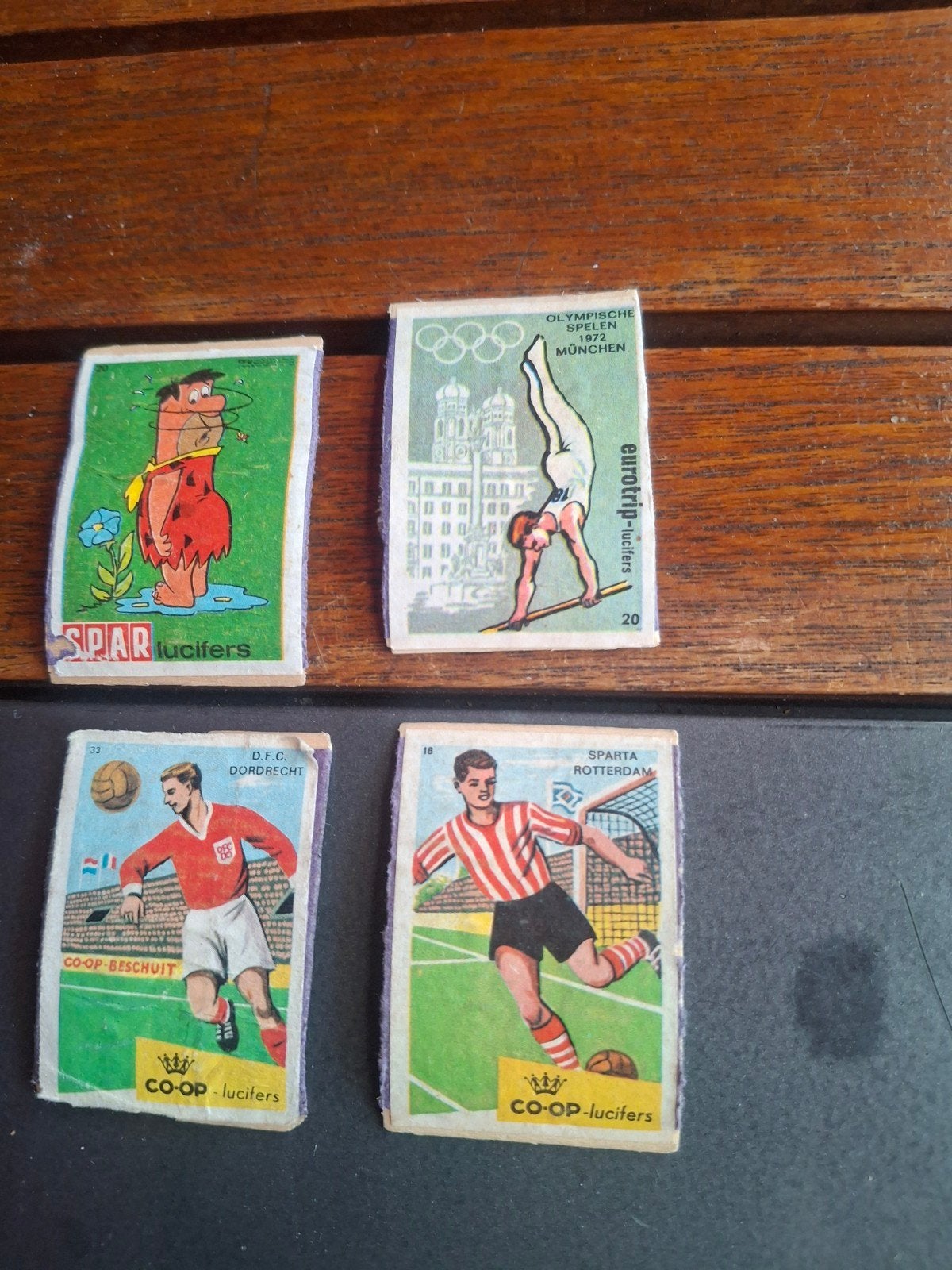4 Sport Lucifermerken - Olympische Spelen en Voetbal, Verzenden, Gebruikt, Luciferdoosjes of -merken