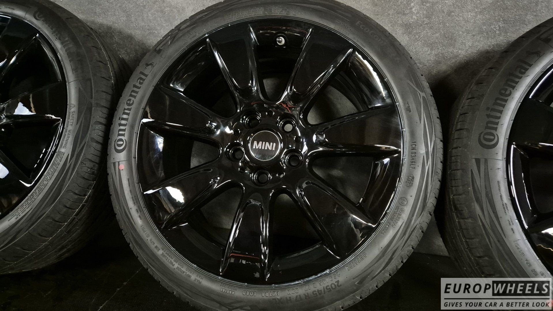 17 inch Mini Clubman F54 F55 F56 JCW 528 Zomerbanden NIEUW