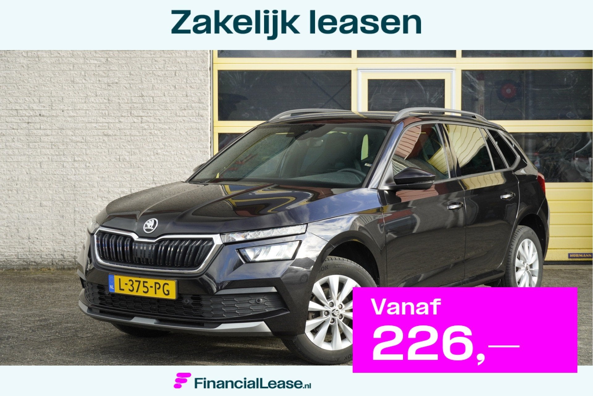 Skoda Kamiq 1.0 TSI Automaat! Sport Business BJ2021 Lmv 16", Stof, Gebruikt, Zwart, Origineel Nederlands