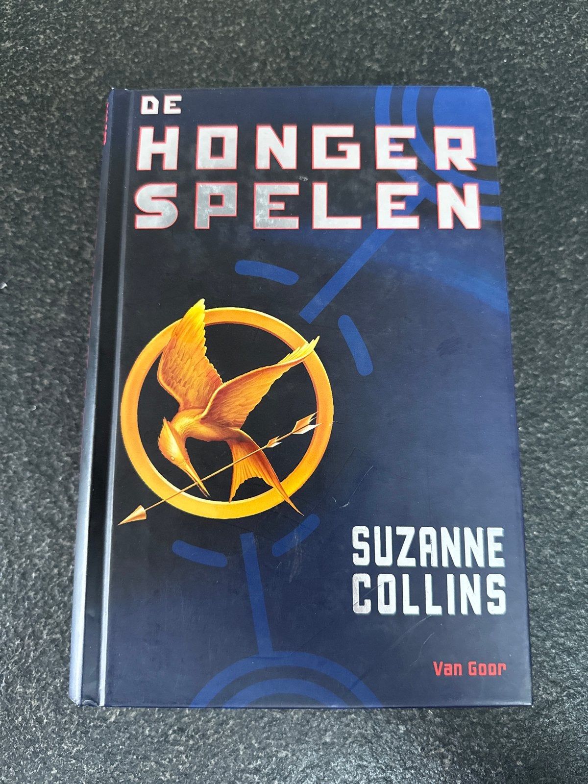 Suzanne Collins - De hongerspelen, Ophalen of Verzenden, Zo goed als nieuw, Suzanne Collins