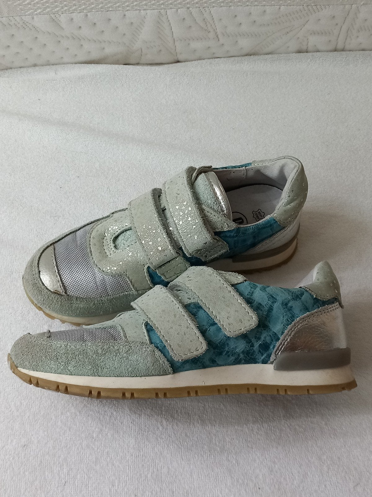 Nieuwstaat Meisjes Gympen Sneakers maat 30 Zilver Turquoise, Schoentjes, Meisje, Ophalen of Verzenden, Zo goed als nieuw