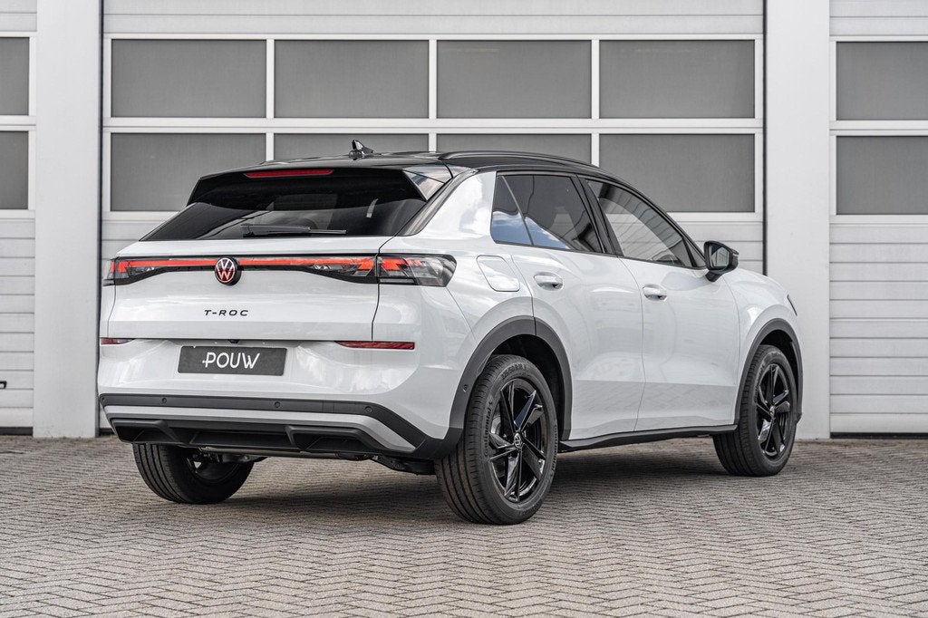 Volkswagen T-Roc 1.5 eTsi 115pk Style First Edition | Black, Auto's, Volkswagen, 12 maanden, 1498 cc, 116 pk, Wit