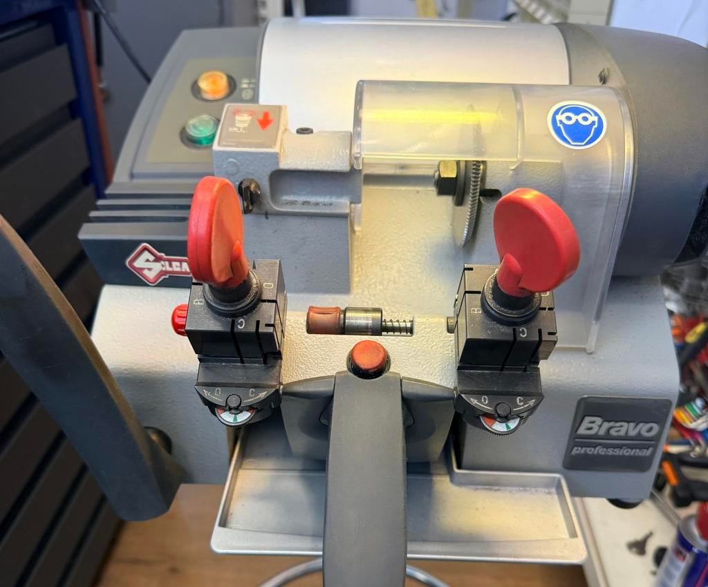 Silca Bravo Professional, Ophalen, Gebruikt