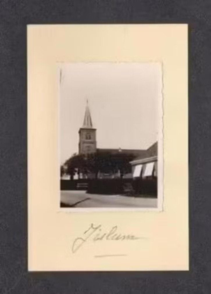 Foto Jislum Catharinakerk Jaren 30., Foto, Ophalen of Verzenden, Zo goed als nieuw, Gebouw
