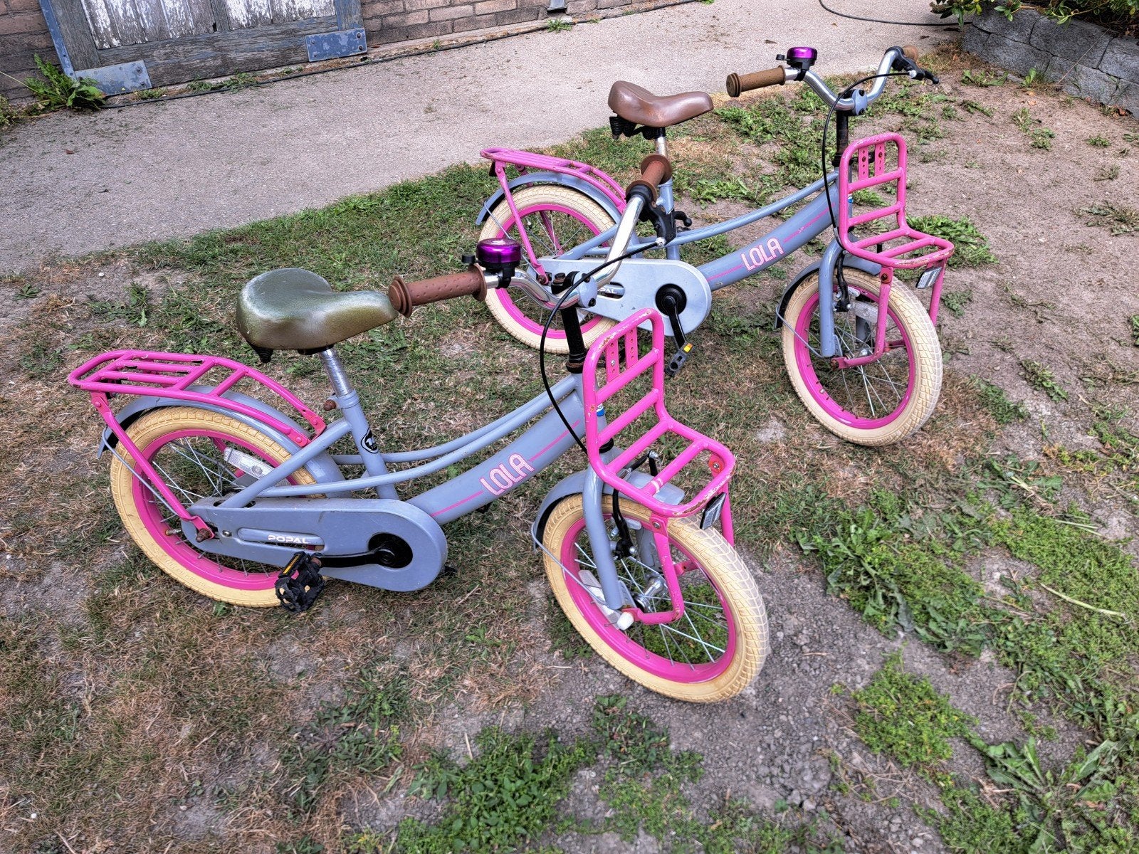 Popal Lola kinderfietsen (2 stuks) - grijs/roze, Ophalen, Terugtraprem, Lola, 16 tot 20 inch