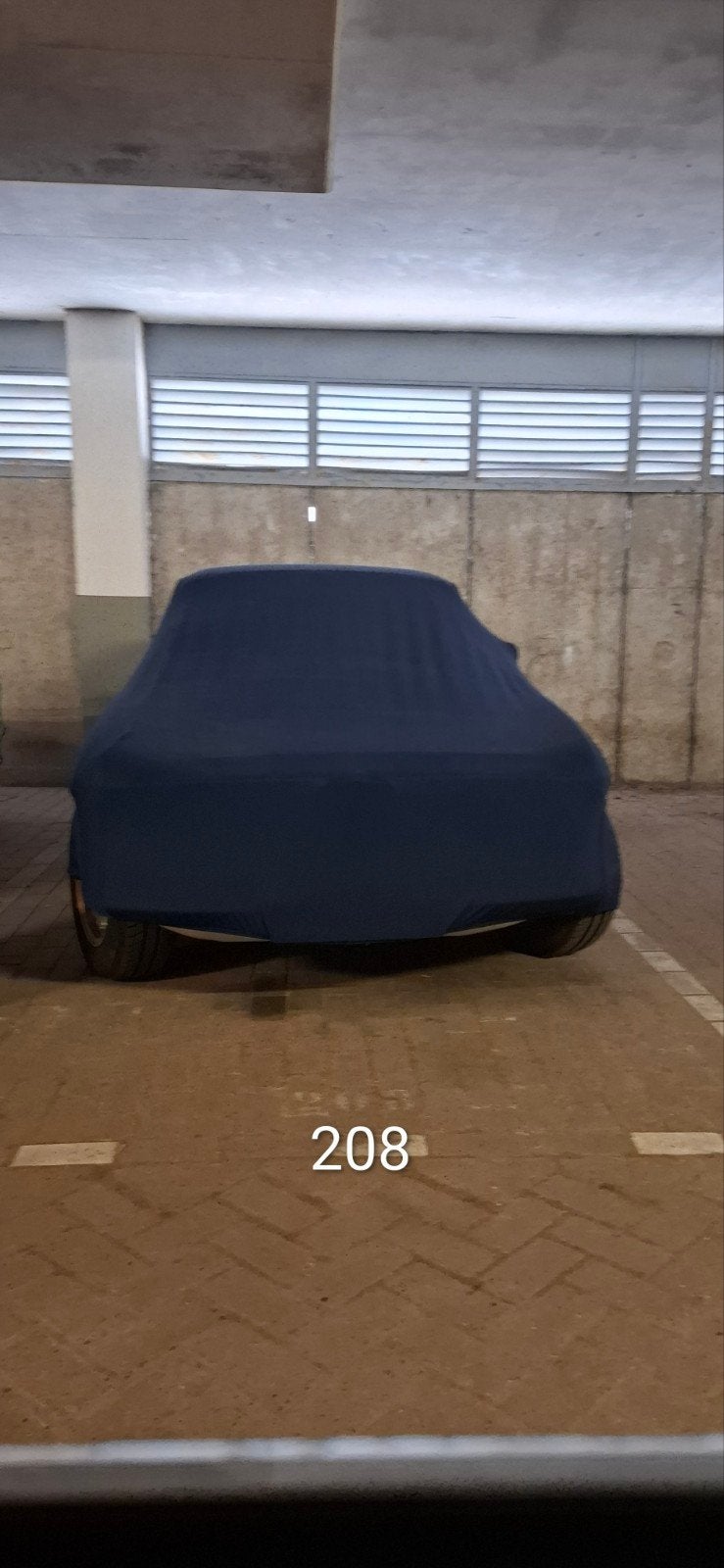 Parkeergarageplek auto te huur, Auto diversen, Autostallingen en Garages