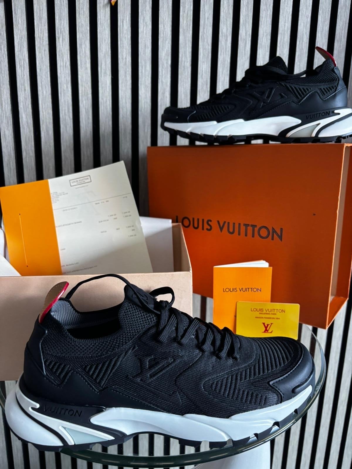 LV Tatic Runners - Nieuw in doos - Maten 40-46, Kleding | Heren, Schoenen, Ophalen of Verzenden, Nieuw, Zwart, Sneakers of Gympen