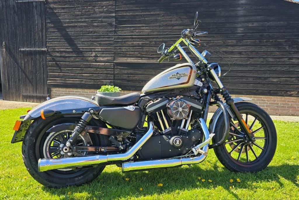 Harley-Davidson XL 883 Sportster Iron bj.2012 Custom paint, Motoren, Sportuitlaat, 2 cilinders, 883 cc, Particulier